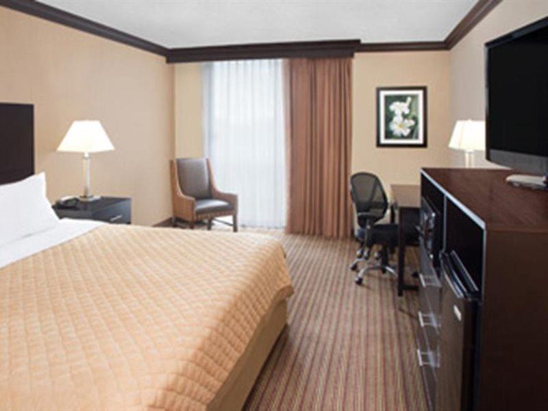 Hotel Wyndham Garden Schaumburg Chicago Northwest Zewnętrze zdjęcie