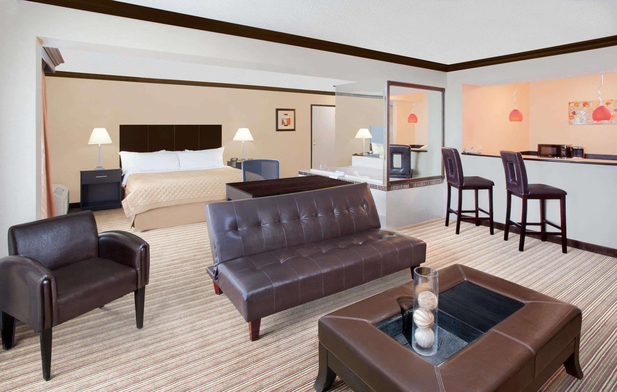 Hotel Wyndham Garden Schaumburg Chicago Northwest Zewnętrze zdjęcie